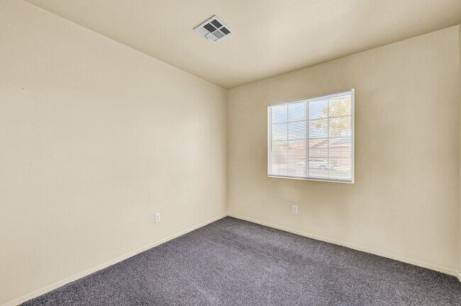 Building Photo - 2739 E Colton Ave