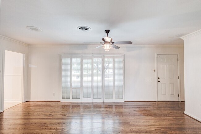 Building Photo - 3263 Bilglade Rd