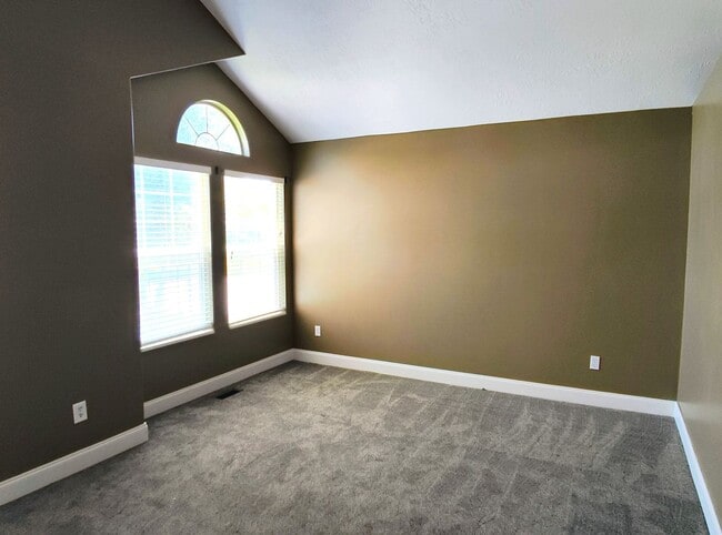 Building Photo - Great 4 Bd 3 Bath Home in Draper