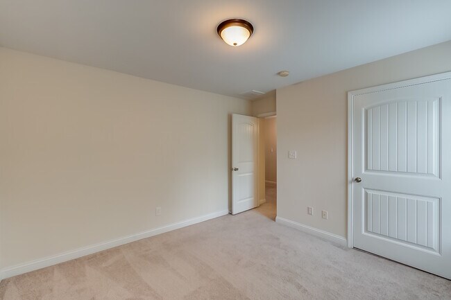 Building Photo - 3356 Sweet Clover Ln