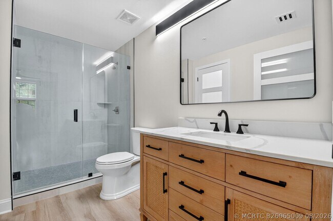Building Photo - 630 S Sapodilla Ave