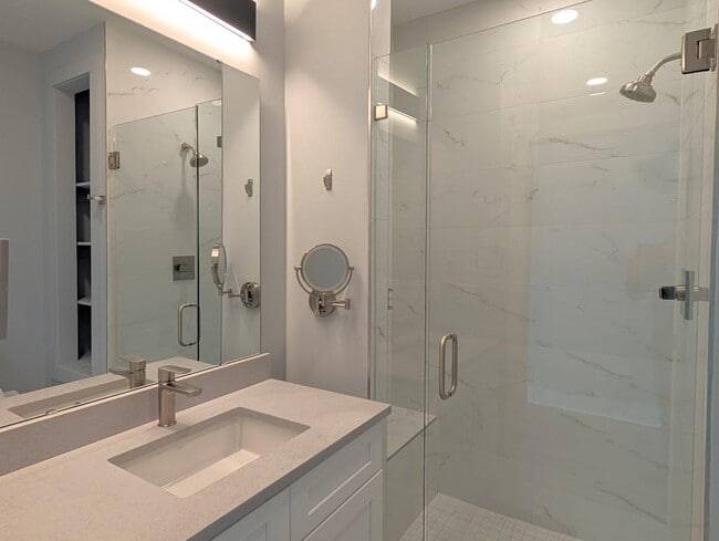 Building Photo - 4018 Southpoint Lndg Wy