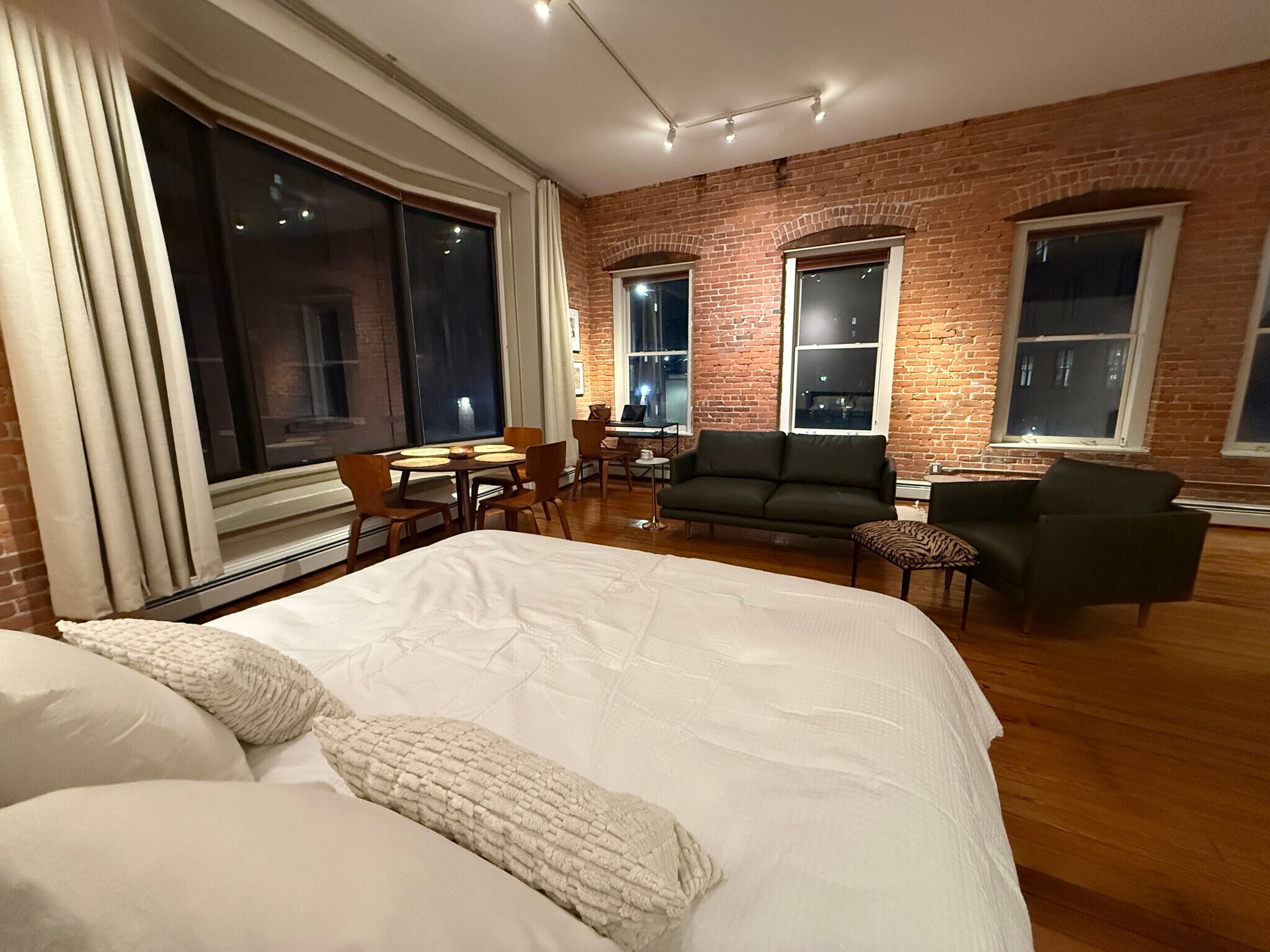 Building Photo - 93 Eddy St