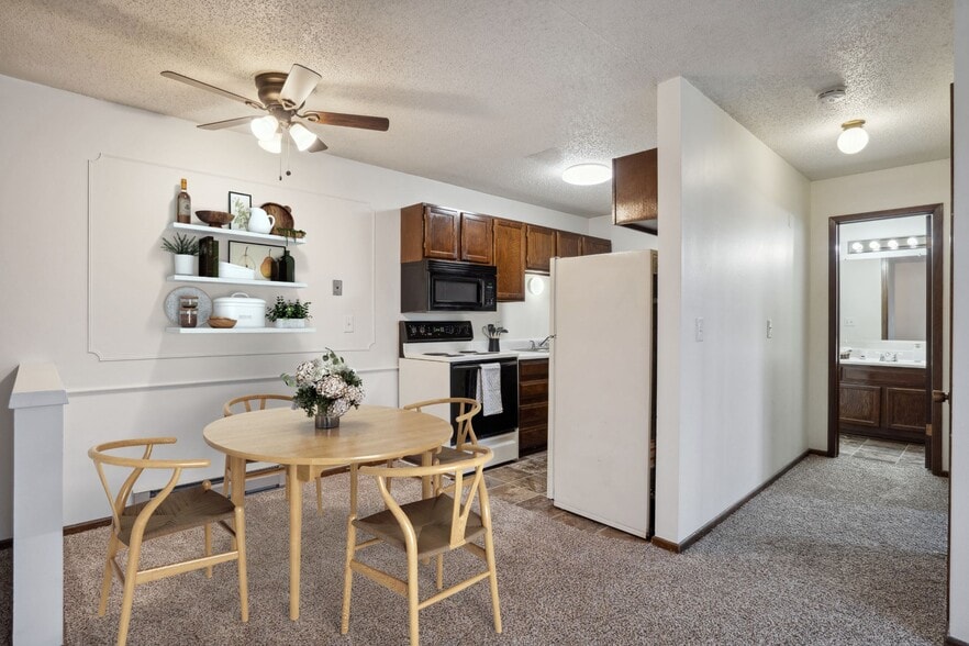 One Bedroom A - 1 Bed / 1 Bath - 700 Sq.Ft. - Timberland at Crestbruck