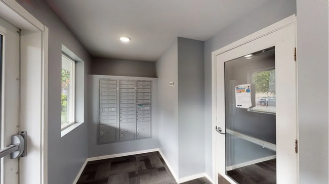 Building Photo - Chic Studios in Historic Ballard Neighborhood!