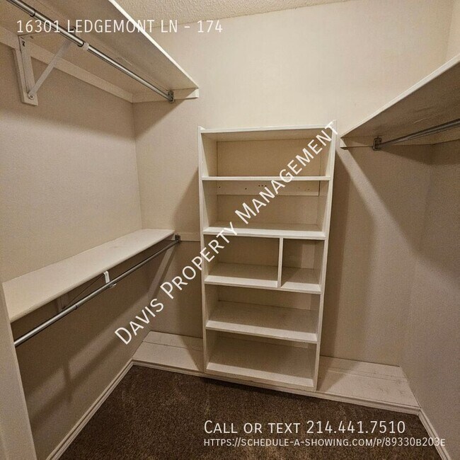 Building Photo - 16301 Ledgemont Ln