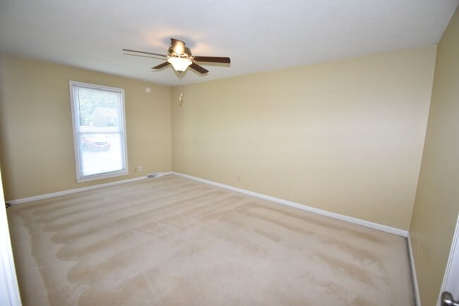 Building Photo - 3049 Westchester Dr
