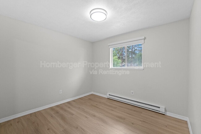 Building Photo - 3816 S Bowdish Rd