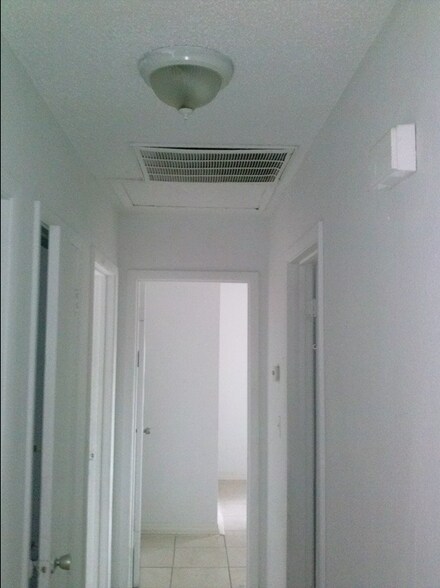 Building Photo - 1108 Carefree Cove Dr