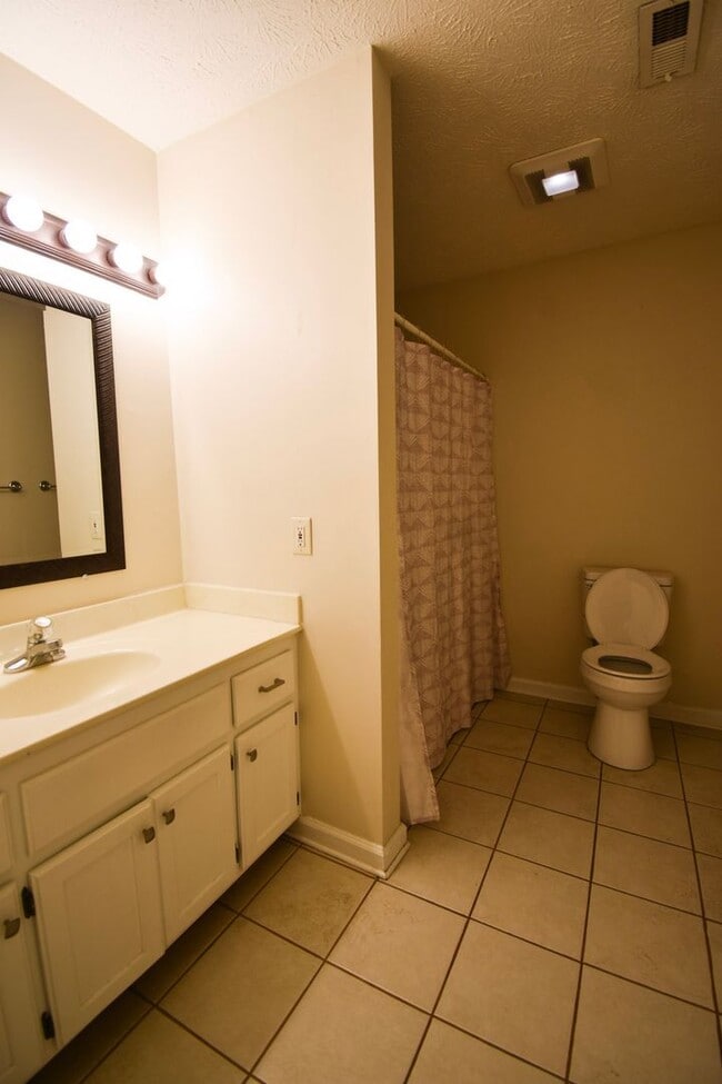 Building Photo - Coming Soon: 3 Bedroom 2.5 Bathroom-Pets Okay