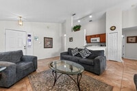 Building Photo - 447 High Point Dr