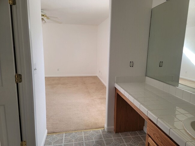 Building Photo - Cute 3 bedroom , 2 bath home on the Fernley Golf Course, $2000 a month, $2100 security deposit