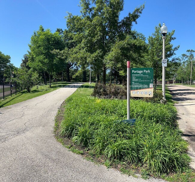 Building Photo - 5410 W Berteau Ave