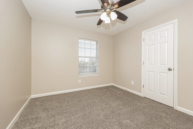 Building Photo - 5356 Sunnyvale Dr