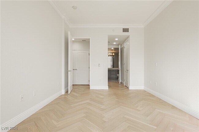 Building Photo - 2220 Village Walk Dr