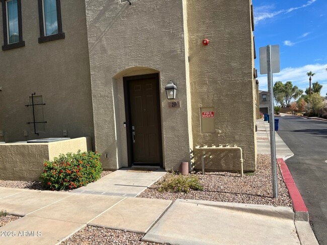 Building Photo - 155 N Lakeview Blvd