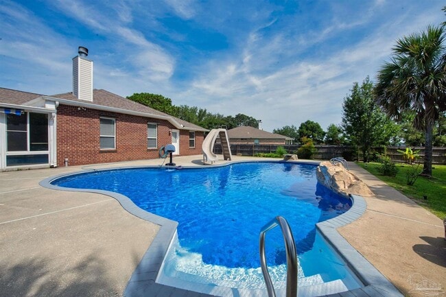 Building Photo - 2491 Parkridge Dr