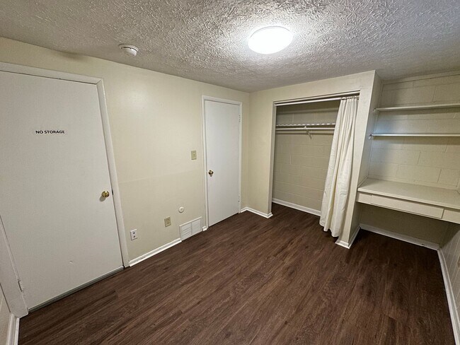 Building Photo - 78 W 9th Ave