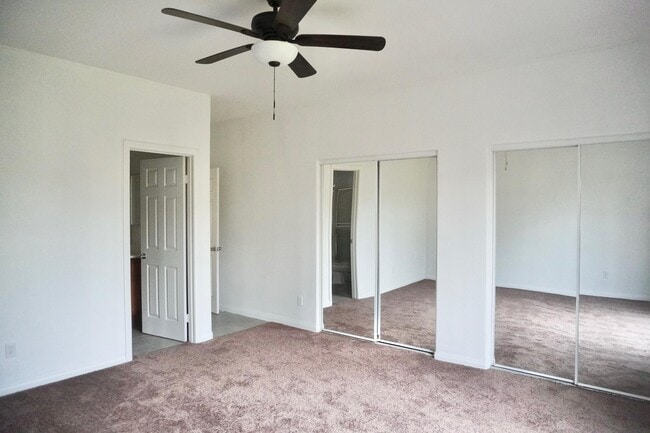 Building Photo - 40689 Carmel Mountain Dr