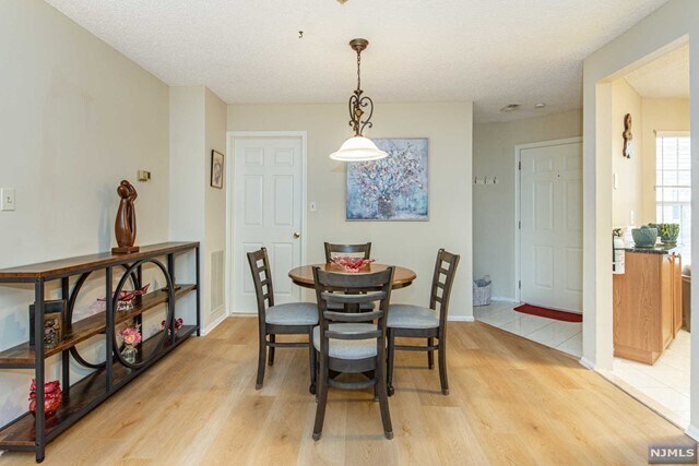 Building Photo - 1352 Paddington Rd