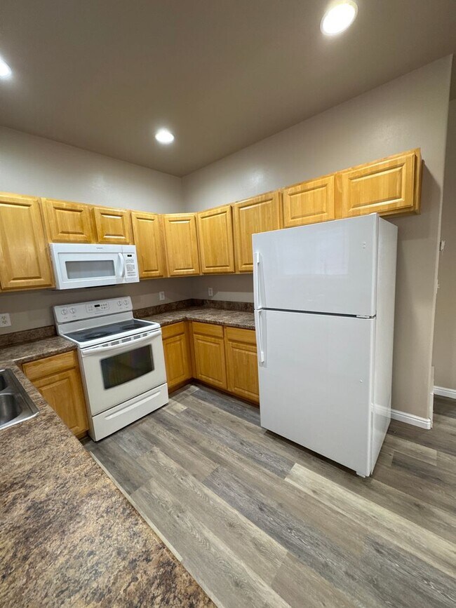 Building Photo - West Park #8