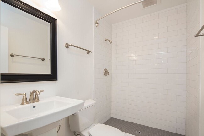 Building Photo - 6740 Sabado Tarde Rd