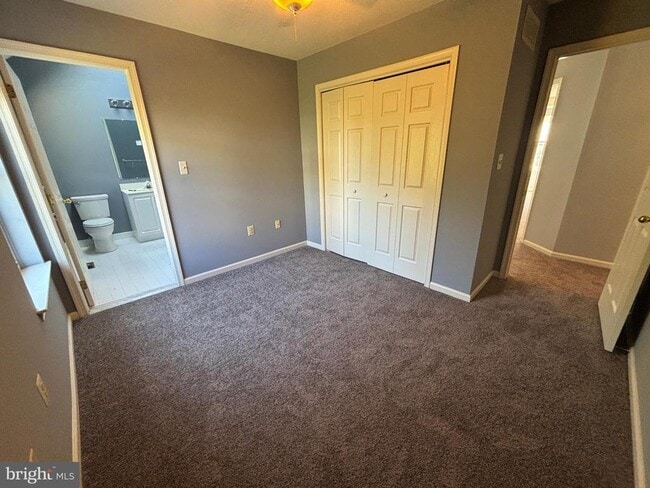 Building Photo - 721 Deer Creek Dr