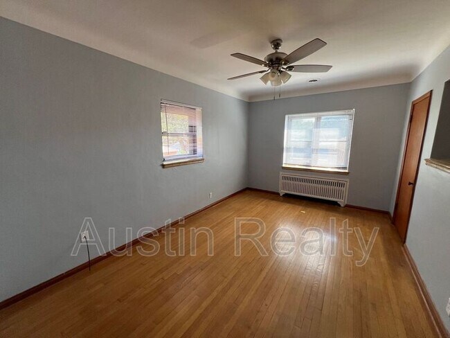 Building Photo - 6270 Nottingham Ave