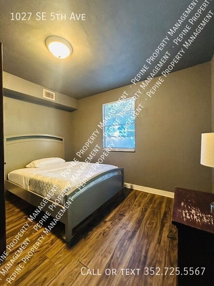 Building Photo - 1027 SE 5th Ave