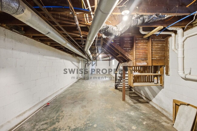 Building Photo - 417 S Huron Ave