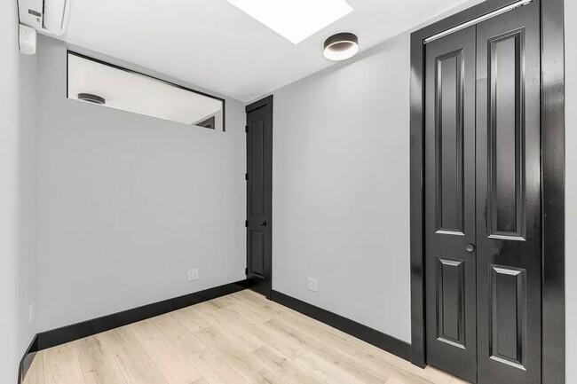 Building Photo - 2 bedroom in New York NY 10019
