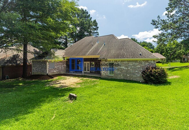 Building Photo - 4 Bed/3 Bath Home in Hartfield
