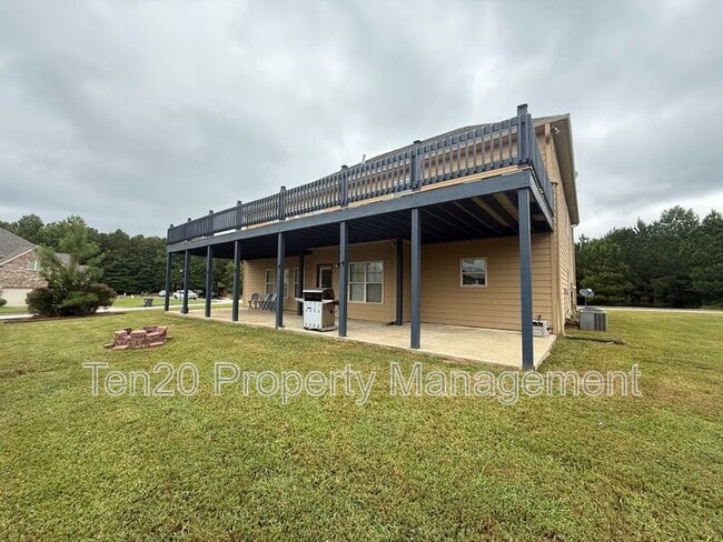 Building Photo - 25 Red Maple St