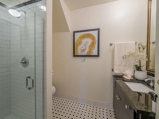 Building Photo - Breathtaking Elliott Bay Views & Sunset Serenity—Steps to Alki Beach!