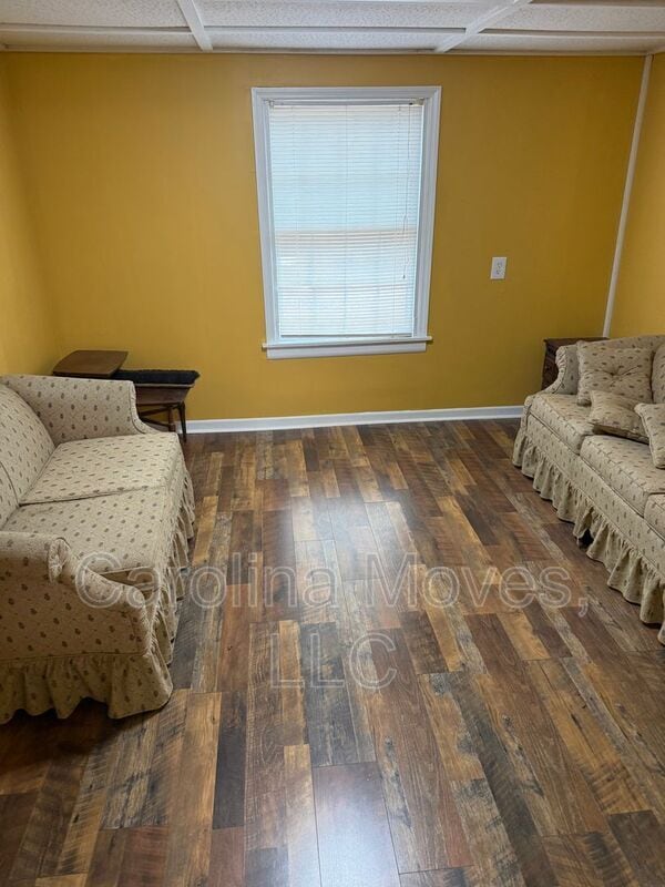 Building Photo - 7895 New Cut Rd