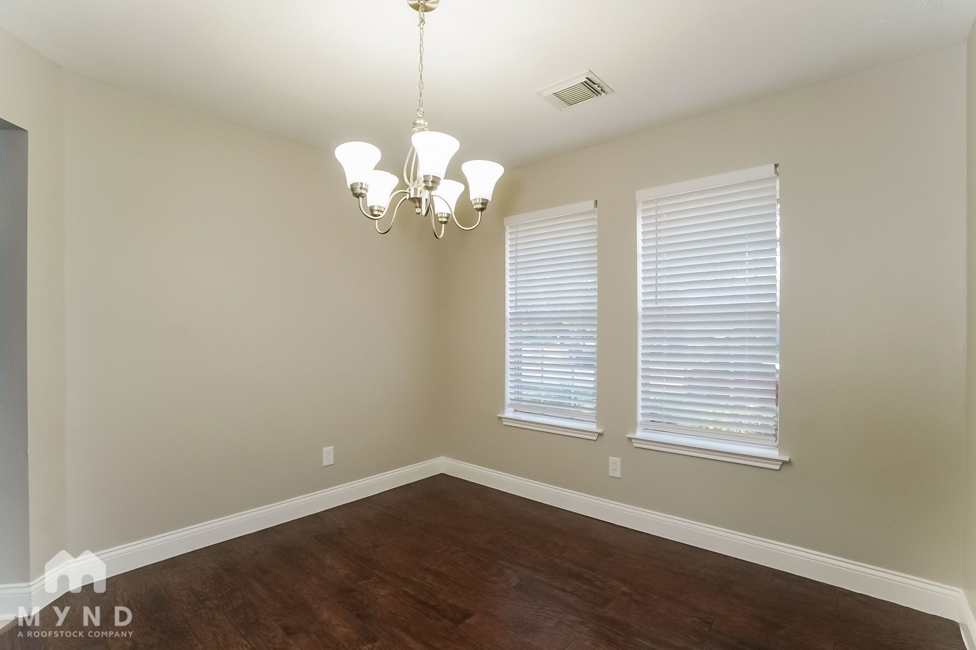 Building Photo - 12035 Thornecrest Dr