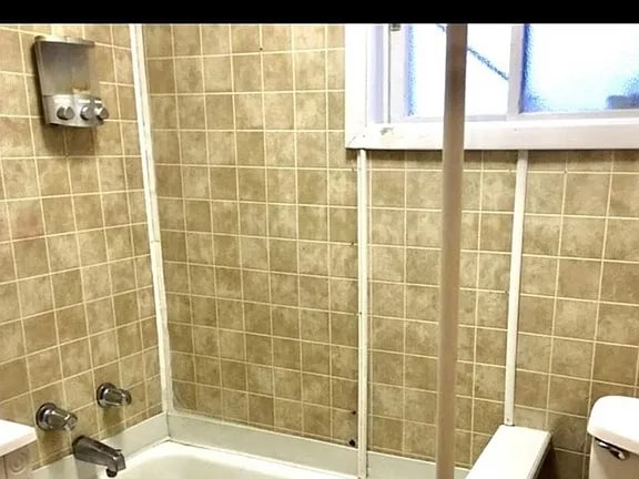 Building Photo - 517 McKeighan Ave