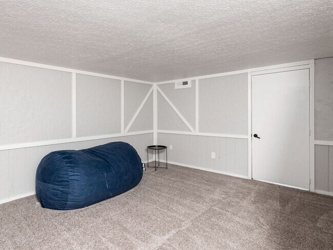 Building Photo - 138 Blakeford Dr