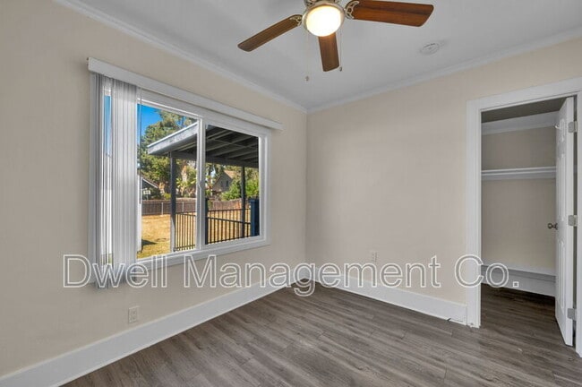 Building Photo - 1430 Diamond Ln