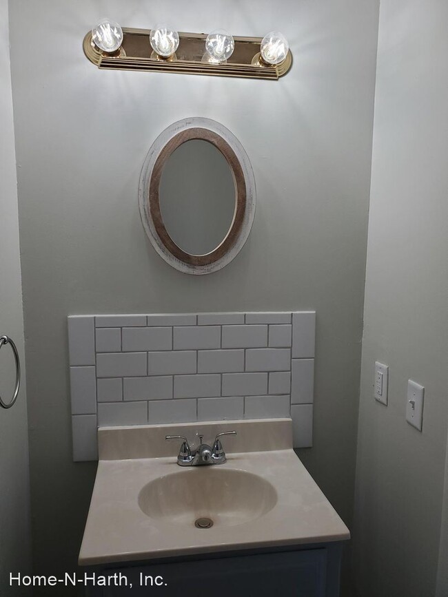 Building Photo - 3 br, 1.5 bath House - 8108 E Indianapolis