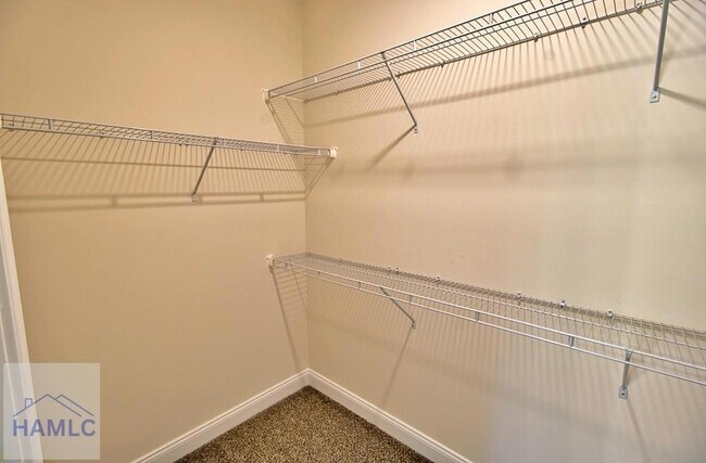 Building Photo - 455 Bluff Rd