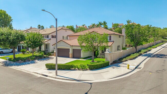 Building Photo - 25755 Hood Way