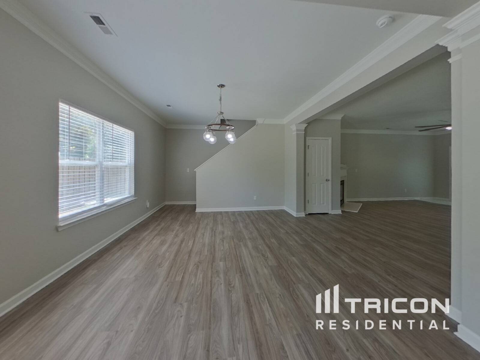 Building Photo - 10629 Mountain Springs Dr