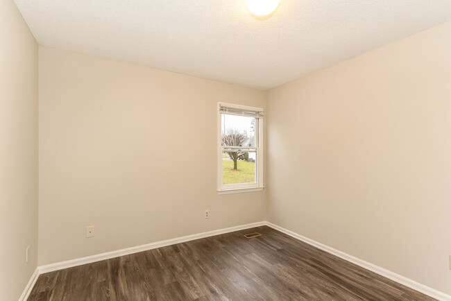 Building Photo - 4 Bedroom Charlotte Home