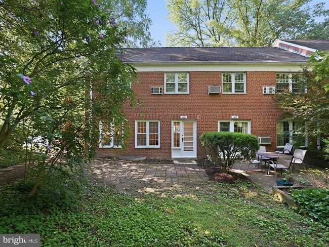 Building Photo - 1661 Preston Rd