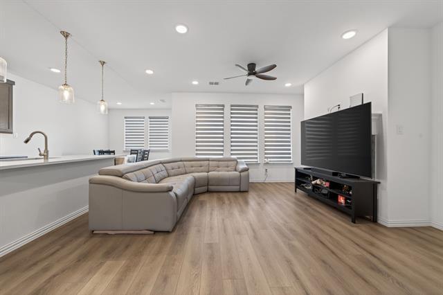 Building Photo - 2409 Lost Crk Dr