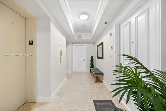 Building Photo - 17875 Collins Ave