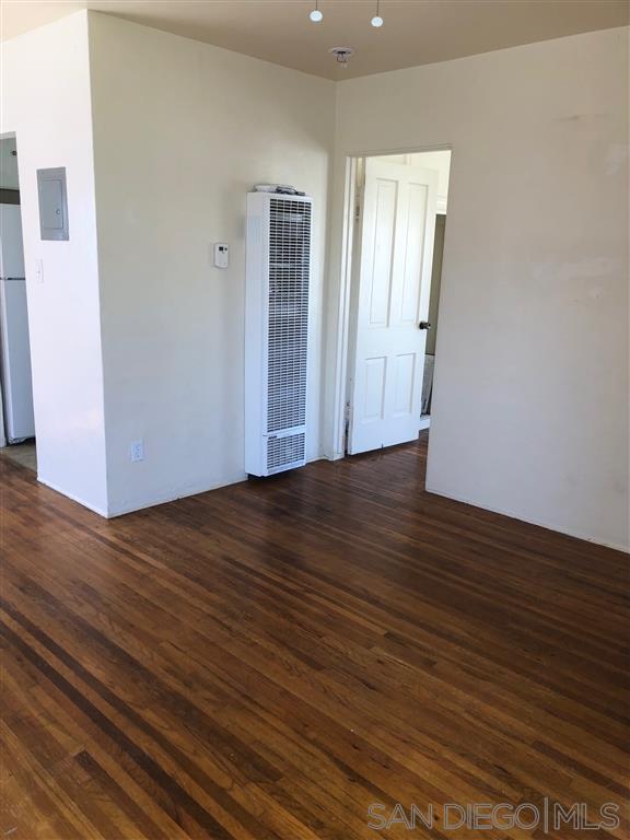 Building Photo - 831 Jamaica Ct