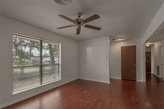 Building Photo - 2528 Ave N 1/2