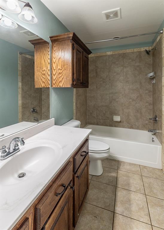 Building Photo - 808 Canyon Dr